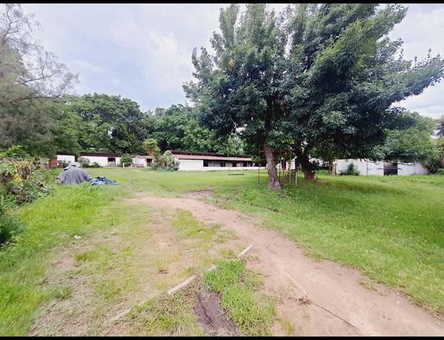 3 BEDROOM EQUESTRIAN PROPERTY FOR SALE IN BLUE HILLS